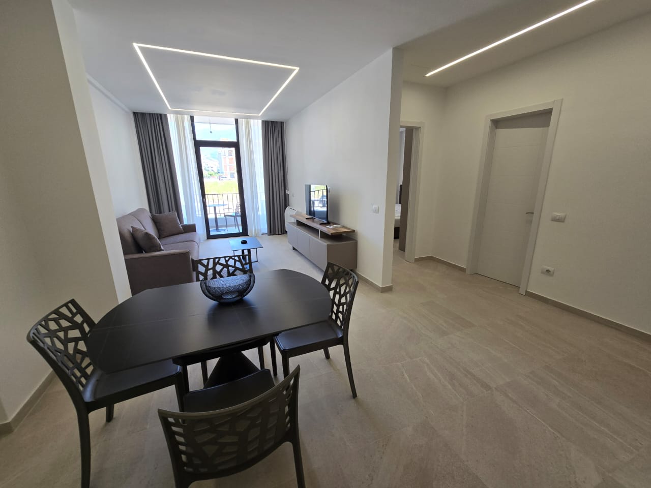 Apartment Photo 5
